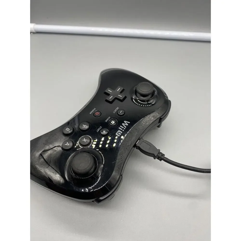 OEM Nintendo Wii U Pro Black Wireless Controller And Charger WUP-005